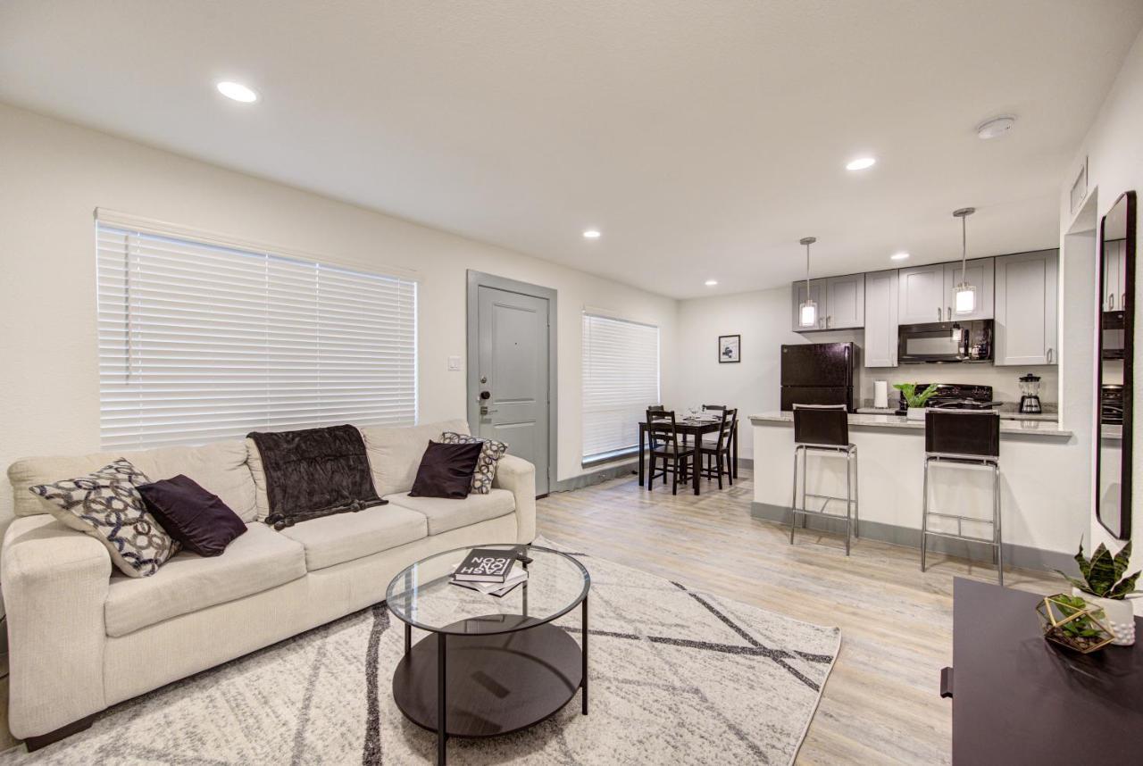 Trendy Midtown Apt, Walk To Shops & Sites, Pets Ok 휴스턴 외부 사진