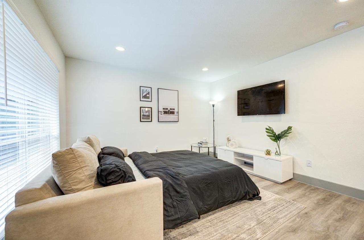 Trendy Midtown Apt, Walk To Shops & Sites, Pets Ok 휴스턴 외부 사진